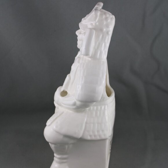 Vintage Benihana Mug - Seated Samuria by Okinawa Gardens - Ceramic Mug - Picture 6 of 10